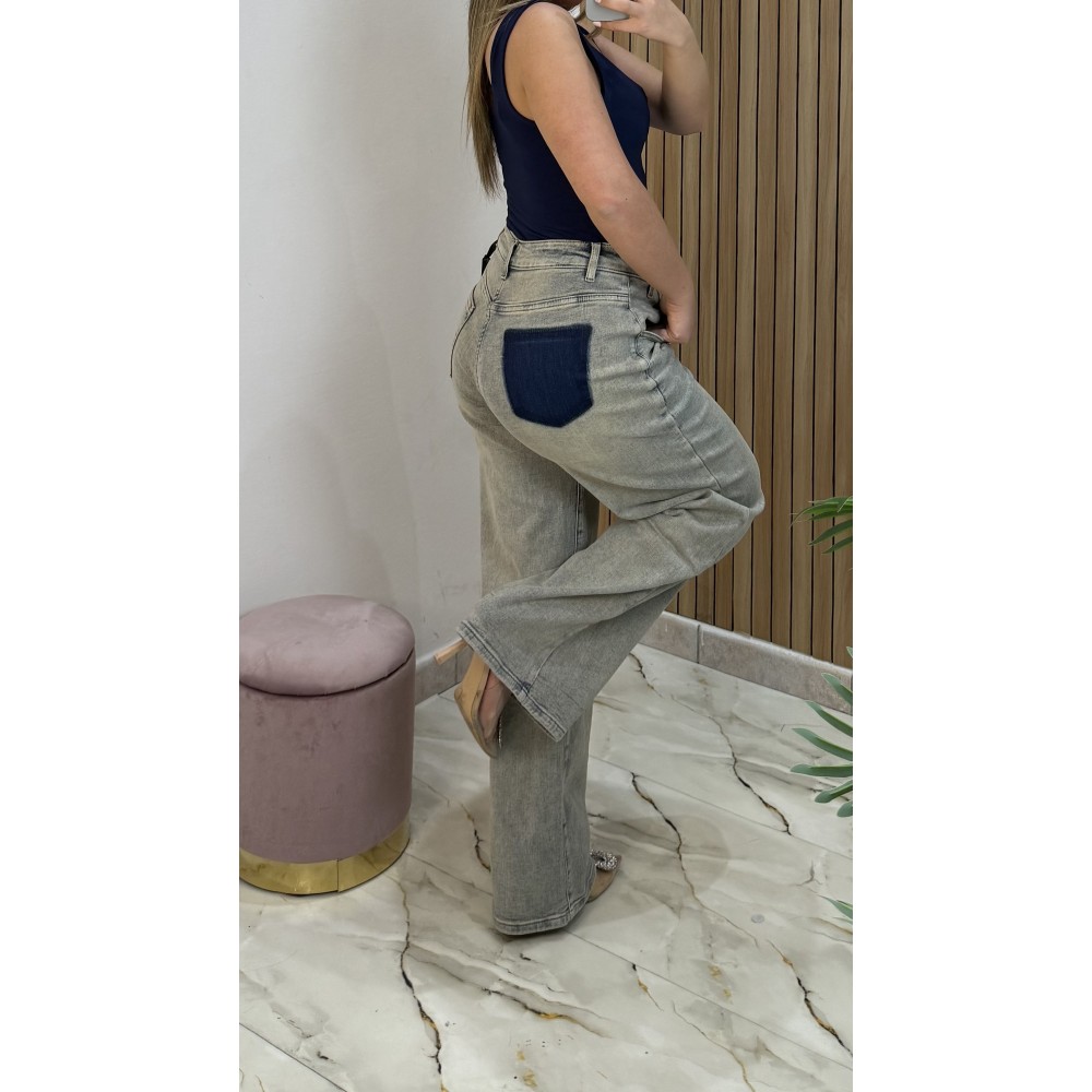 Jeans Taglio Asimmetrico